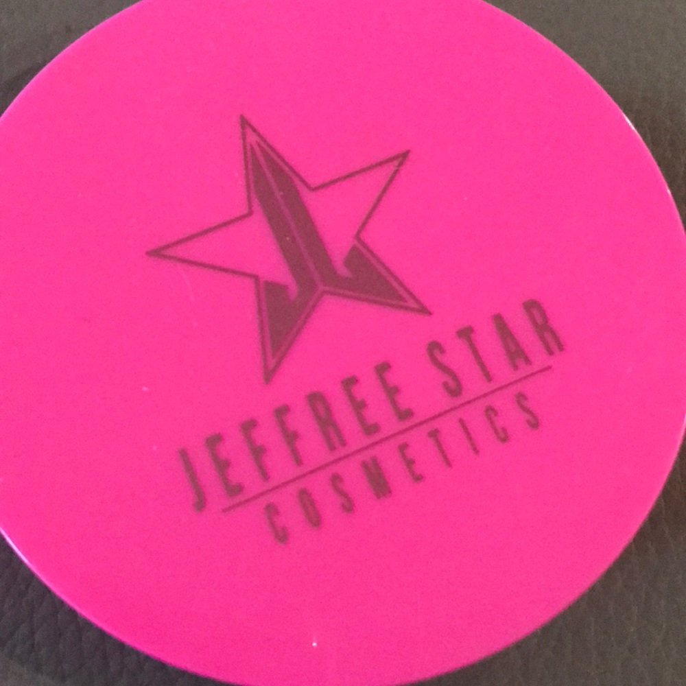 Jeffree Star Skin Frost Great Condition - Picture 2 of 5